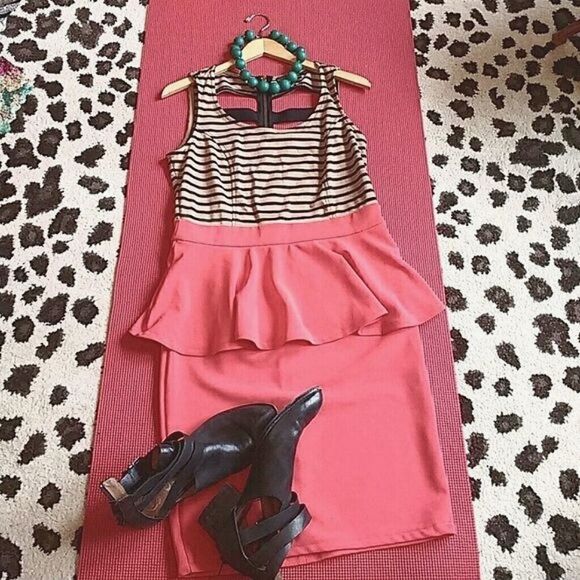 Forever 21 Coral, Black, Tan Peplum Bodycon Stretch Knit Sheath Dress Size 10 - Picture 6 of 6